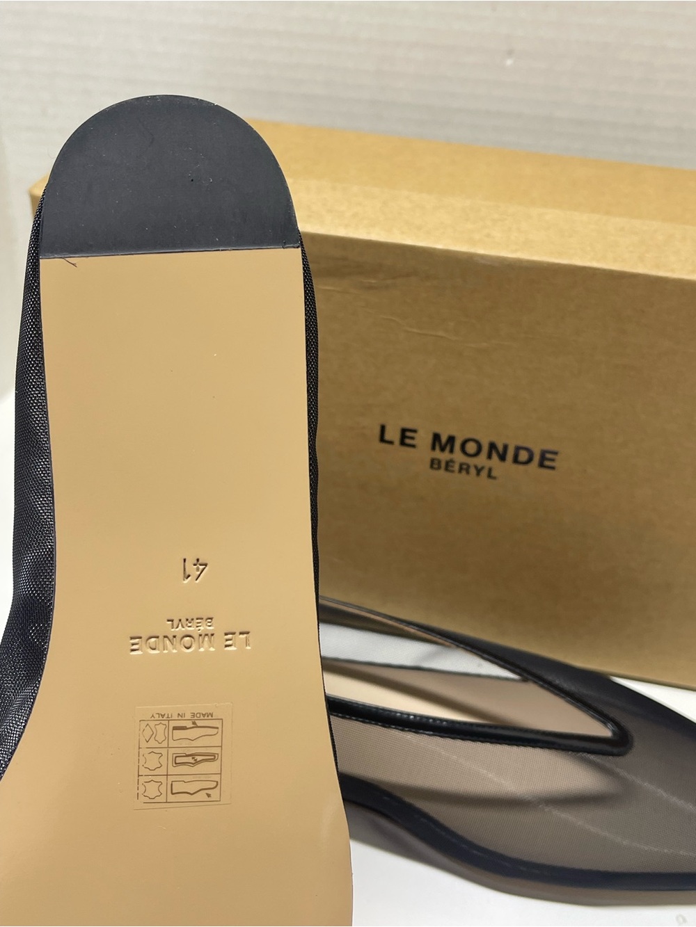 Le Monde Luna Black Mesh Slip-On Flats - Picture 13 of 13